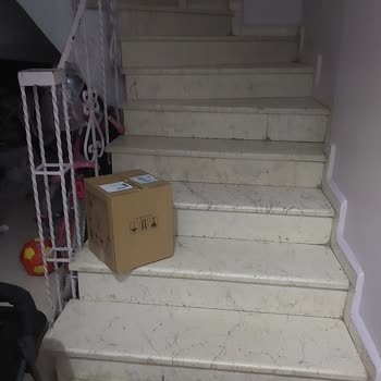 Kırılabilir Ürünüm Merdiven Ortasında Bırakıldı!