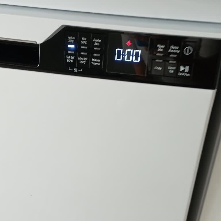 Arçelik Bulaşık Makinesi: Plastik Kokusuyla Gelen Hayal Kırıklığı