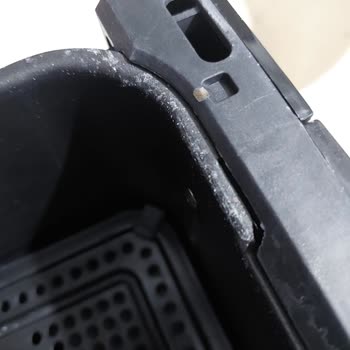 Yanıltıcı Ürün Tanıtımı Ve Paslanan Airfryer Hazneleri