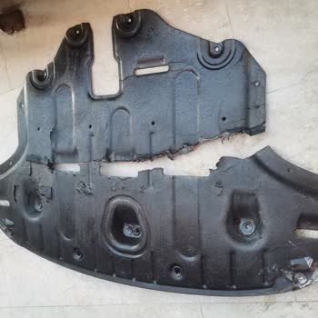 Kia Sportage'da Kartondan Motor Muhafazası Şoku