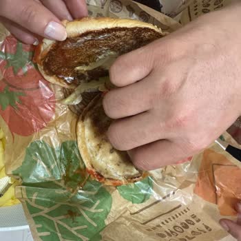 Burger King'de Ekstra Peynir Fiyaskosu