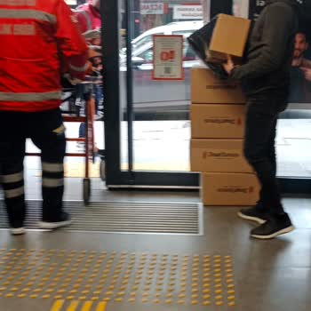 Bankada Anneme Yardım Edilmedi