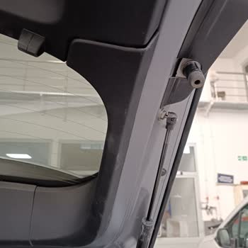 Peugeot Servisinde Uzayan Tamir Süreci Ve Sorumsuzluk