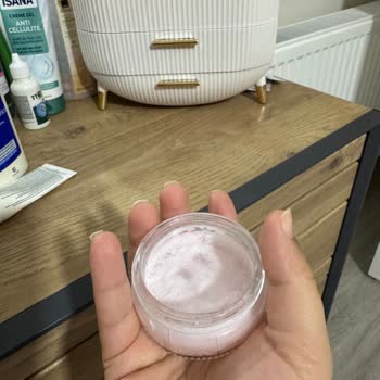 Kuruyan Kaş Sabitleyici Wax Mağduriyeti