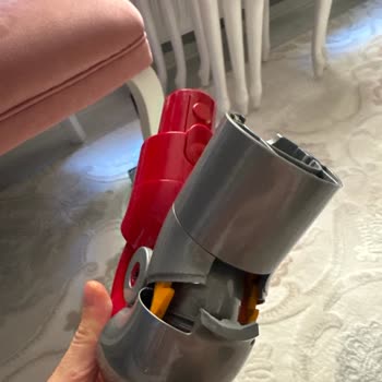 Dyson Süpürge Aparat Sorunu Ve Çizik Şikayeti