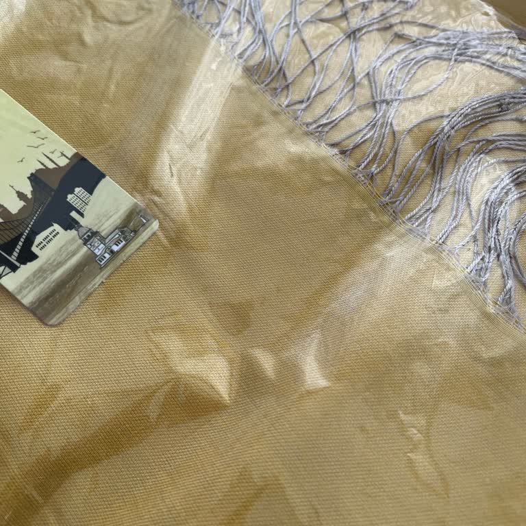 Yanlış Gönderim Ve İletişim Eksikliği: Eşarp Alışverişinde Hayal Kırıklığı