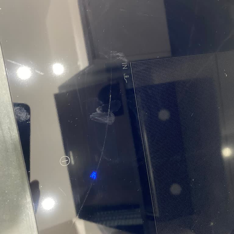 Siemens Ev Aletleri Elektrikli Ocakta Cam Çatlağı Ve Yetersiz Servis Hizmeti