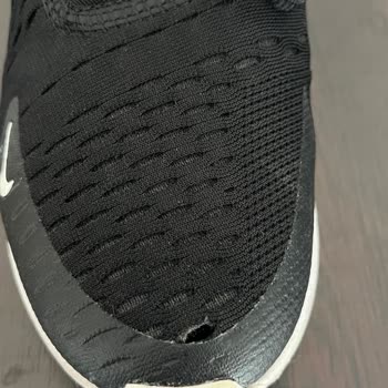 15 Günde Yırtılan Ayakkabı Ve İade Beklentisi