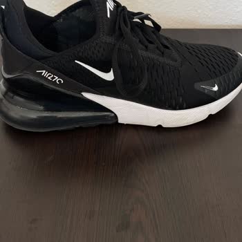 15 Günde Yırtılan Ayakkabı Ve İade Beklentisi