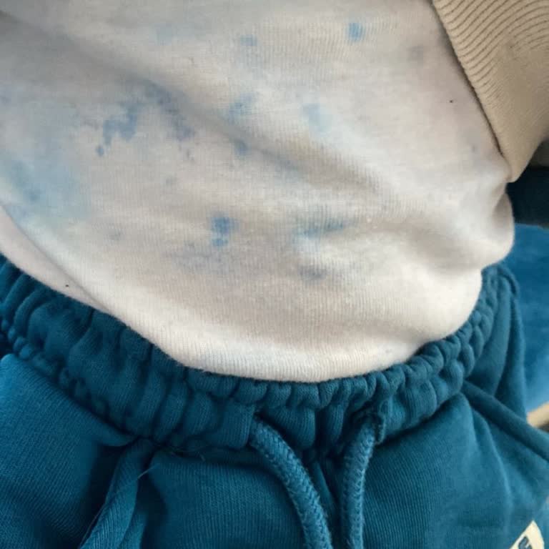 @babyrzgr İlk Yıkamada Sadece Belirli Kısımları Renk Verdi