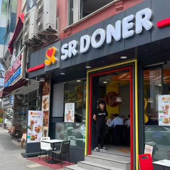 Sr Döner Kağıthane Şubesinde Saygısız Çalışanlar