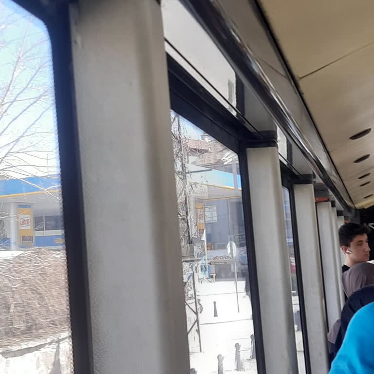 Otobüs Yolculuğunda Klimasız Ve Sesli Kabus