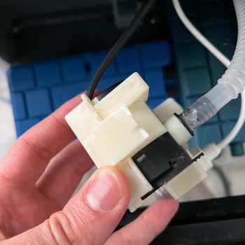 Grundig Hava Soğutucusunda Dayanıksız Parçalar