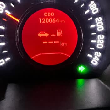 Benzin Aldım Ama İbre Hareket Etmedi: Shell'de Şaşırtıcı Deneyim