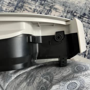 Philips Robot Süpürgemin Su Haznesi Kırılıyor