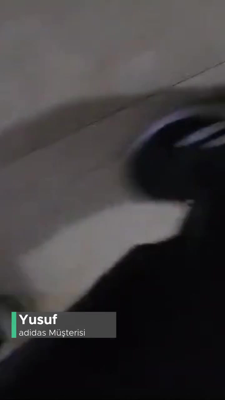 Adidas Ayakkabı Tabanından Gelen Gıcırtı Sesi! videonun kapak resmi