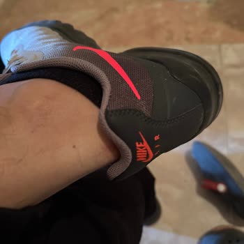 Rahatsız Edici Nike Ayakkabı Ve Yetersiz Müşteri Hizmeti