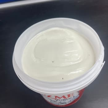 BİM Marketten Aldığım Süzme Yoğurtta Hijyen Sorunu