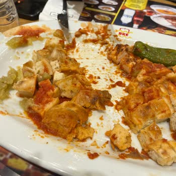 İftar Yemeğinde Hayal Kırıklığı: Kuru Pide Ve Küçük Porsiyonlar