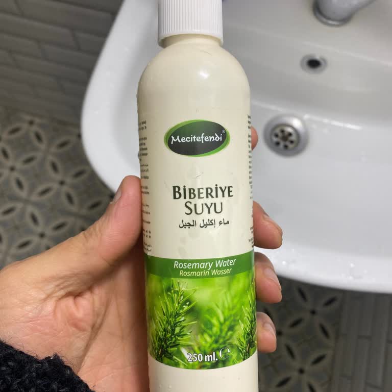 Mecitefendi Biberiye Suyu Saçları Beyazlatıyor