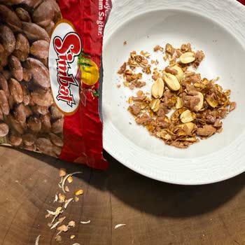 Simbat Fıstık Paketinden Çıkan Şok Edici Tırnaklar