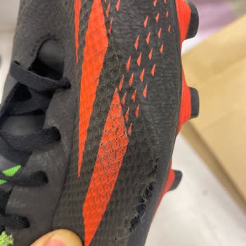 Adidas Kramponların Dayanıklılığı Hakkında Hayal Kırıklığı