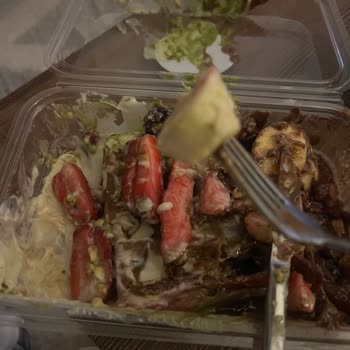 Bayat Ve Özensiz Waffle Deneyimi
