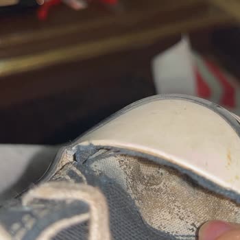 Converse Ayakkabımın Yapışkanı Açıldı Ve İade Reddedildi