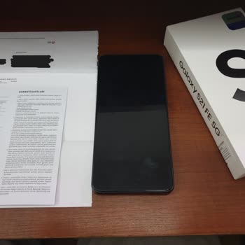 Samsung S21 FE 5G: Ani Kapanma Ve Ekran Sorunu