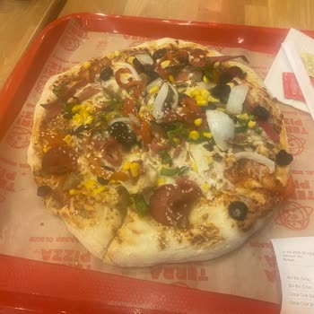 Hamur Gibi Pizza Ve Hayal Kırıklığı