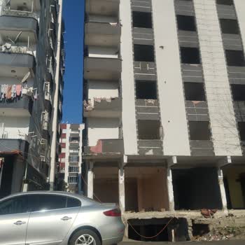 Çevre Ve Şehircilik Bakanlığı Tehlike Saçan Hasarlı Bina!
