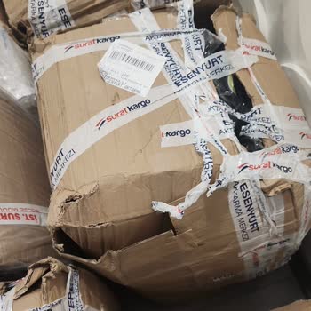 Sürat Kargo İle Yaşanan Kargo Kabusu: Paramparça Koliler Ve Eksik Ürünler