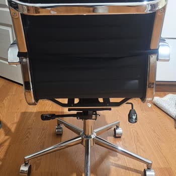 Kalitesiz Ofis Koltuğu Ve Yetersiz Müşteri Hizmeti