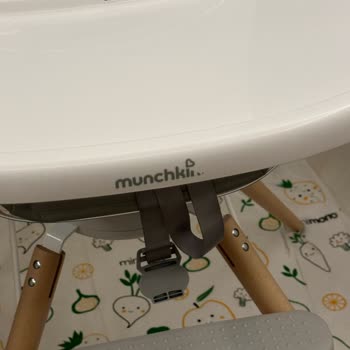 Munchkin High Chair Tray Rusted After Washing—Poor Repair
