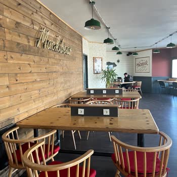 Kafe Mi Kütüphane Mi? Mackbear Coffee'de Sessizliğe Zorlanıyoruz!