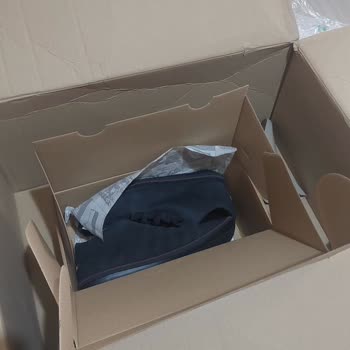 Ezilmiş Ayakkabı Ve İlgisiz Müşteri Hizmeti