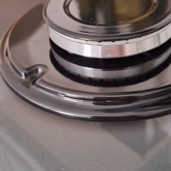 Siemens Ev Aletleri Ankastre Ocakta Derin Kesik Ve Yetersiz Müşteri Hizmetleri!