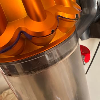 Dyson V15 Süpürgemde Sünger Sorunu