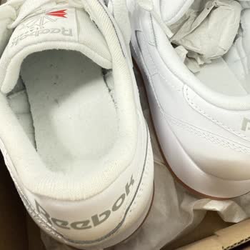 Hasarlı Kutu Ve Kullanılmış Ayakkabı Şoku