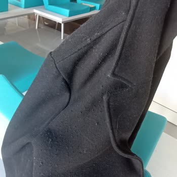 Mango'dan Aldığım Palto Tüylendi, Ücret İadesi Reddedildi