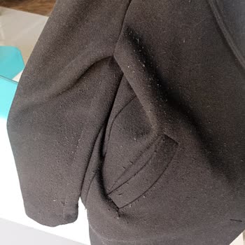 Mango'dan Aldığım Palto Tüylendi, Ücret İadesi Reddedildi