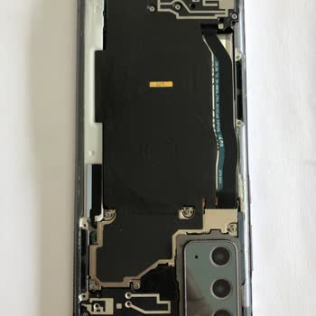 Samsung Note 20'de Pil Şişmesi Ve Yüksek Tamir Ücreti Sorunu