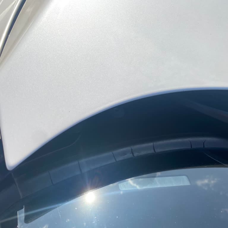 BMW 116d Ön Cam Fitilinde Beklenmedik Çatlaklar