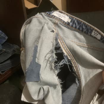 DeFacto'dan Aldığım Kot Pantolon 4 Ayda Parçalandı