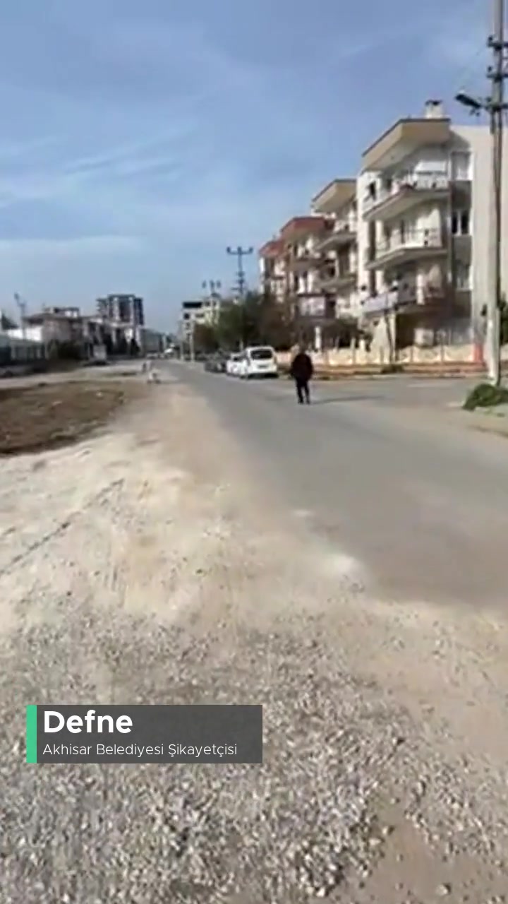 Akhisar Manisa Yolları videonun kapak resmi