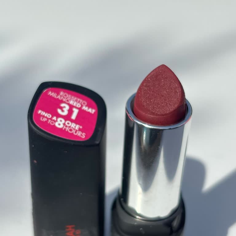 Yanlış Ruj Rengi Ve Saygısız Hizmet Deneyimi