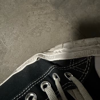 Converse Ayakkabının Kronik Sorunu Ve İade Süreci