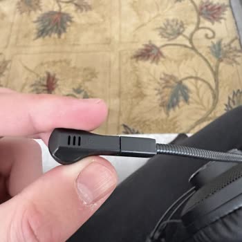 Hasarlı Kulaklık Ve Suçlamalar