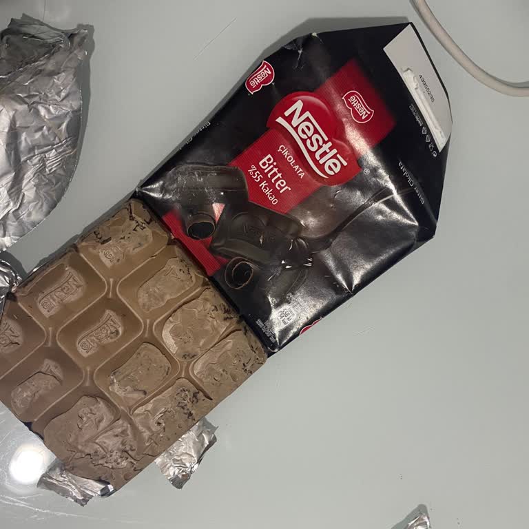 Nestle Damak Çikolata Beklenmedik Şekilde Bozuk Çıktı
