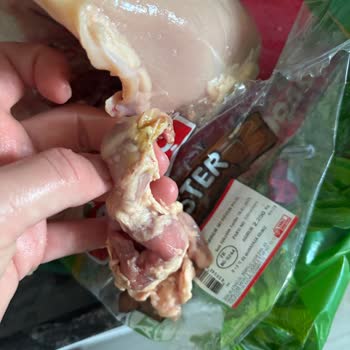 Hijyen Sorunu: Şenpiliç Tavuk Ürününde Beklenmeyen Durum